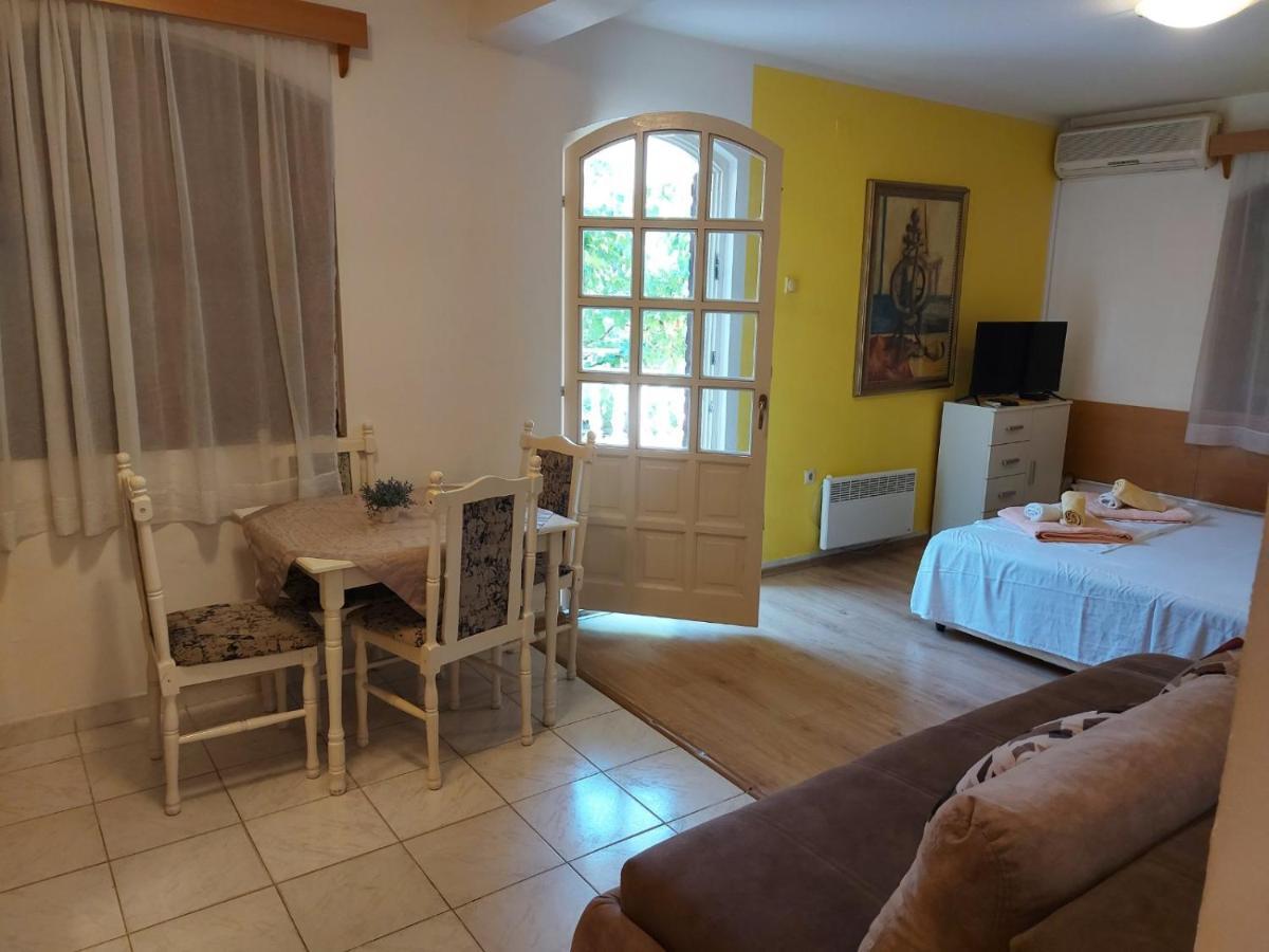 Apartment Bonus *